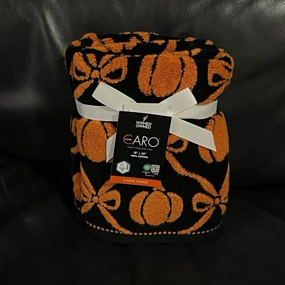 Halloween CARO HOME Pumpkins and Bows Hand Towels, Set of 2
